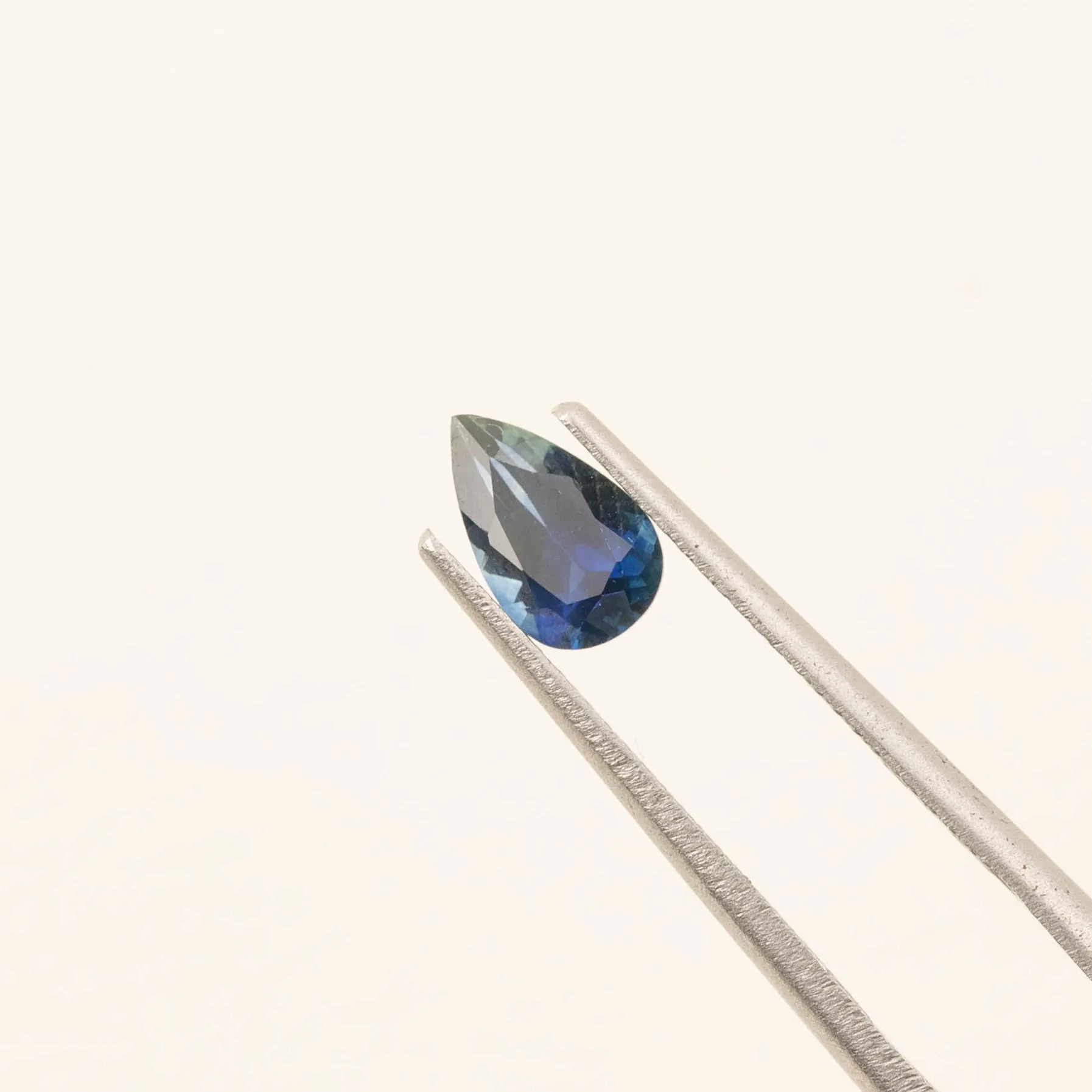 1.06ct Pear Shape Dark Blue Montana Sapphire SF010