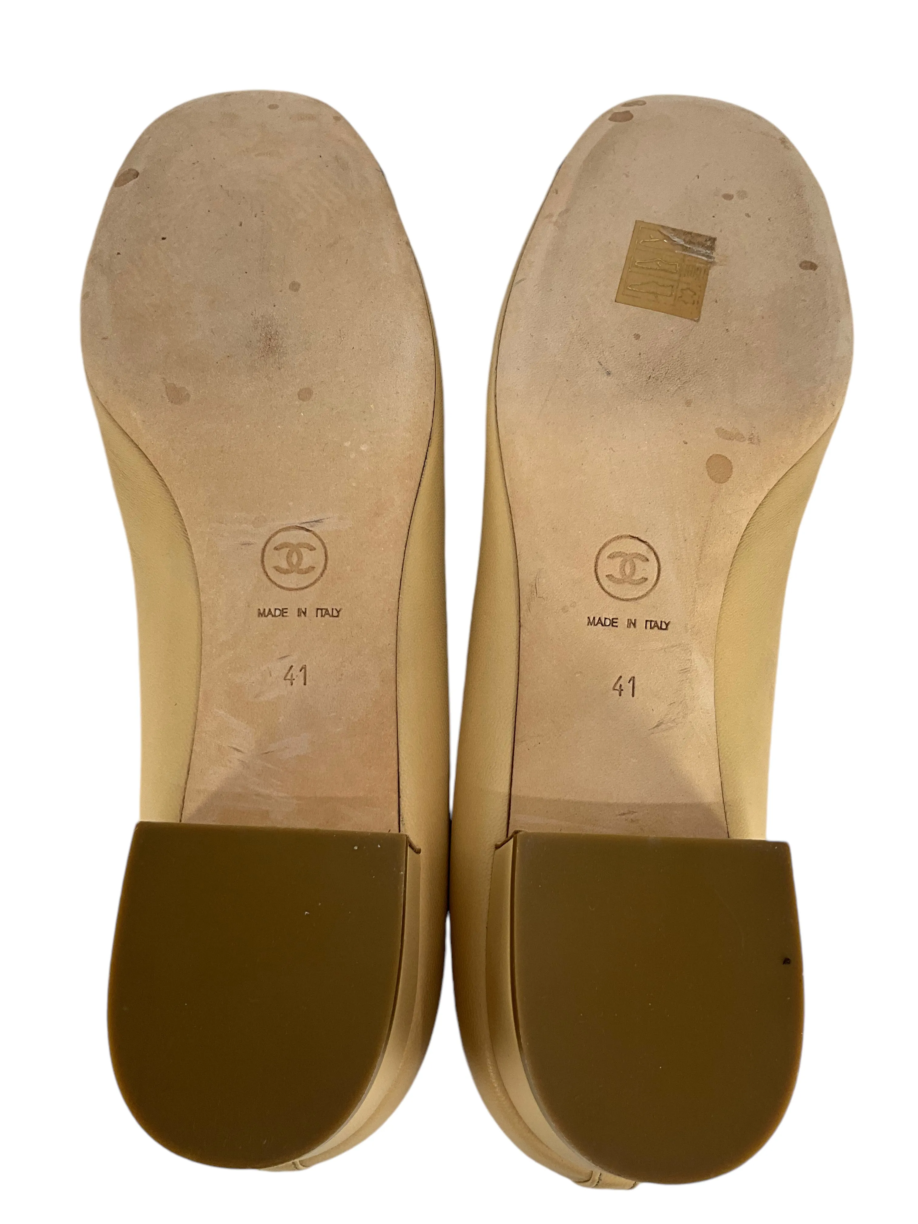 Chanel 11C Leather Camellia Flower Cap Toe Pumps Size 11