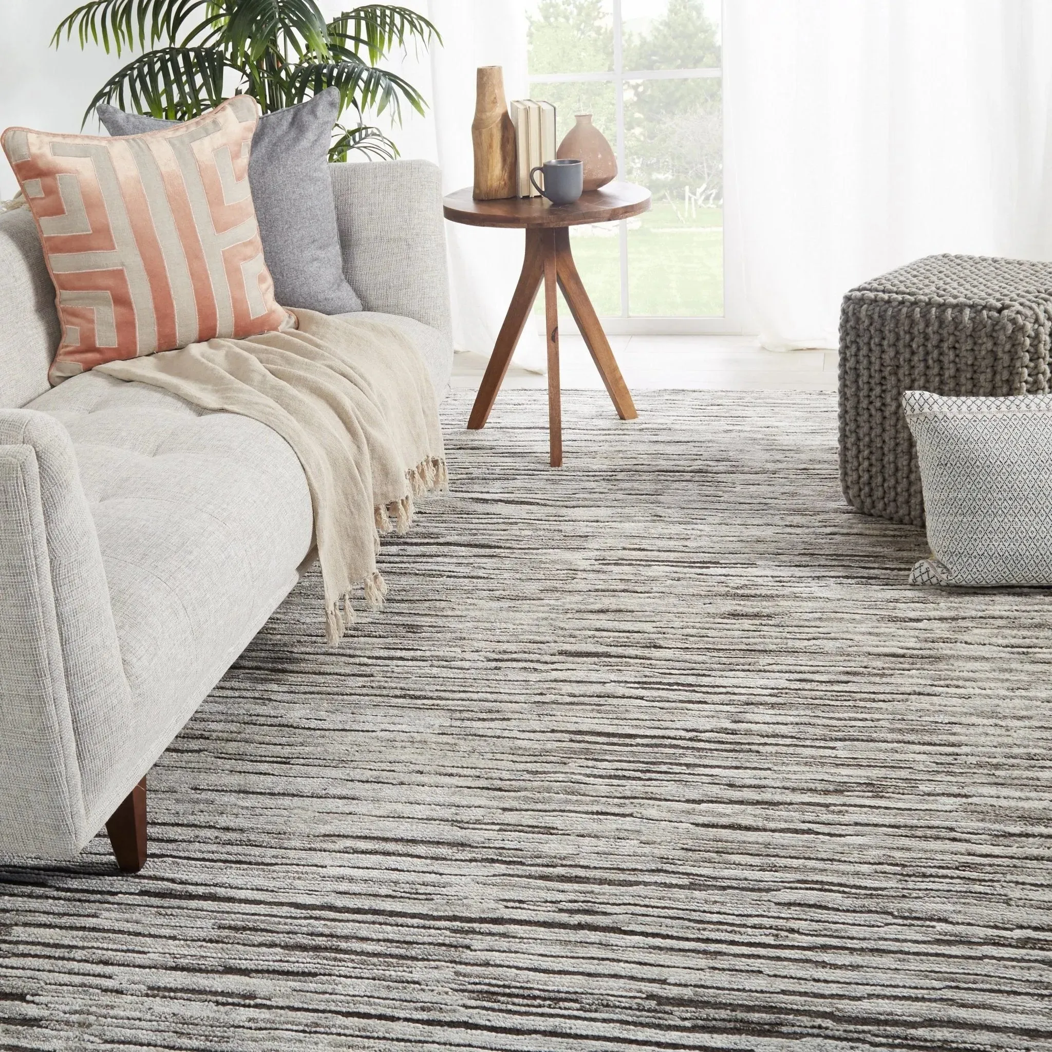 Reign REI13 Dark Gray/Ivory Rug